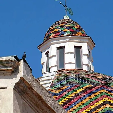 Flowered House With Garden Διαμέρισμα