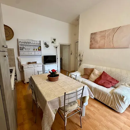 Apartament Flowered House With Garden Alghero
