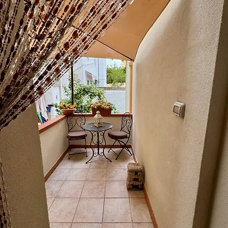 Flowered House With Garden Apartament Alghero