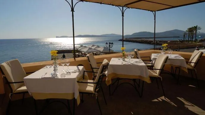 Flowered House With Garden Daire