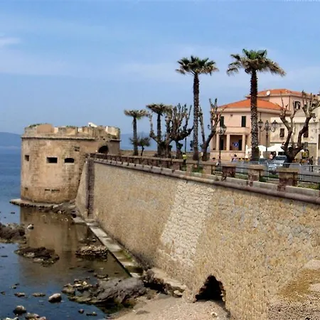 아파트 Flowered House With Garden *