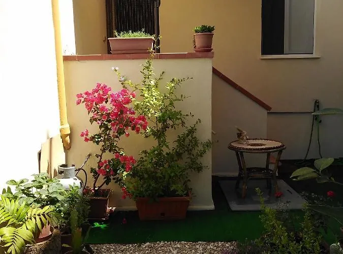 Apartamento Flowered House With Garden