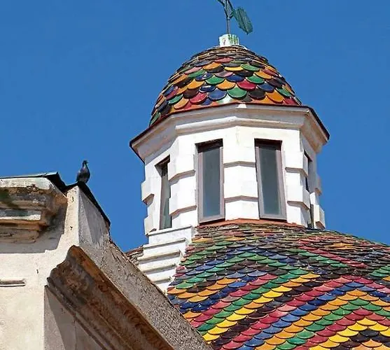 Flowered House With Garden Apartamento